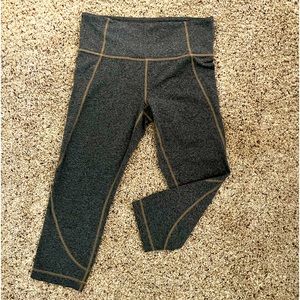 Athlete crop pants